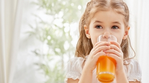 Rối loạn tiêu hóa có nên uống nước cam?