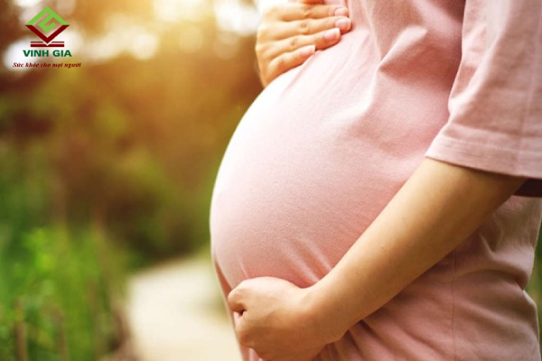 Khi mang thai, phụ nữ cũng hay bị đau bụng tiêu chảy buổi sáng