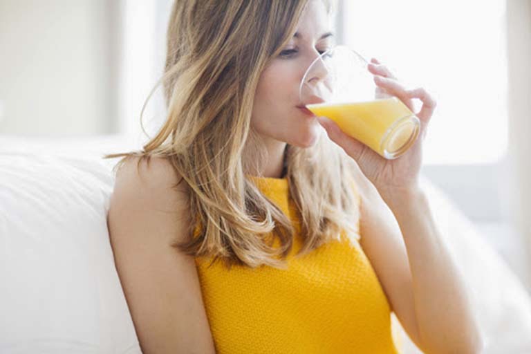 Chuyên gia giải đáp: Bị tiêu chảy có nên uống nước cam không?