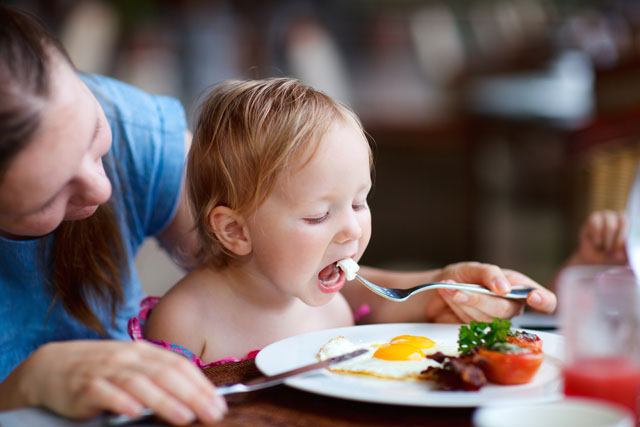 Trẻ bị tiêu chảy có nên ăn trứng gà?