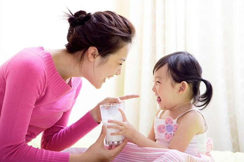 TOP 10 loại sữa dành cho trẻ bị tiêu chảy tốt nhất hiện nay