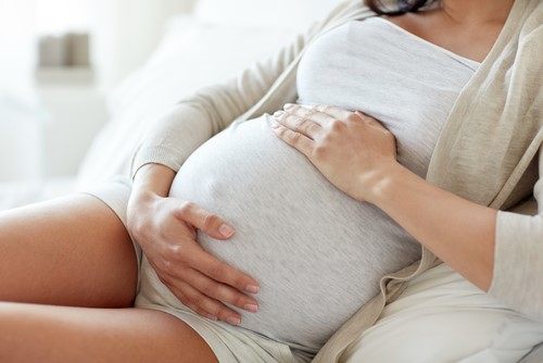 Bà bầu bị viêm cổ tử cung khi mang thai có nguy hiểm không?