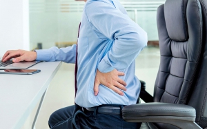 Ai có nguy cơ mắc đau lưng dưới?