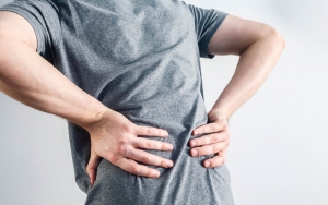 Nguyên nhân gây đau lưng ở nam giới