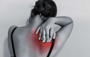 Cách điều trị bệnh đau bả vai sau lưng