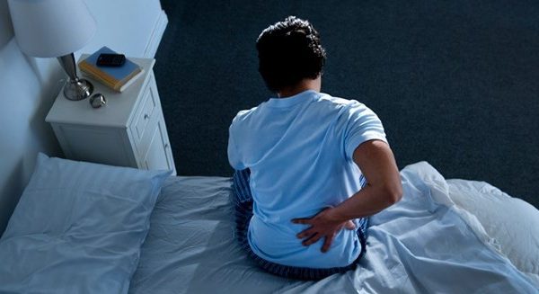 Bệnh đau lưng về đêm có nguy hiểm không?