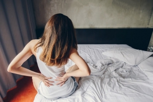 Điều trị chứng đau lưng sau sinh như thế nào cho nhanh hết