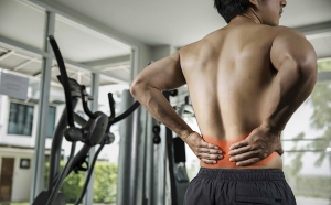 Bị đau lưng có nên tập gym?